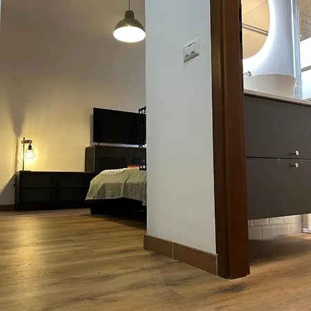 Stylish 3 Km Away From Duomo - Netflix, Wi-fi, All Comforts Included * Milan