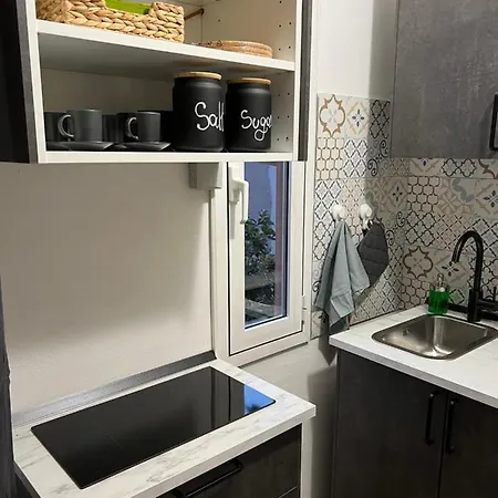 Apartment Stylish 3 Km Away From Duomo - Netflix, Wi-fi, All Comforts Included Milan