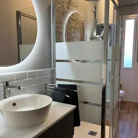 Stylish 3 Km Away From Duomo - Netflix, Wi-fi, All Comforts Included Milan